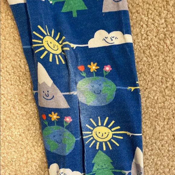 Earth Day Hanna Andersson Pajama Set with Cute Nature-Inspired Design - Picture 3 of 4